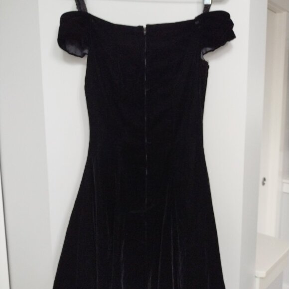 VINTAGE Vittoria Virini velvet off the shoulder dress - Picture 4 of 4